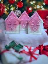 Load image into Gallery viewer, Gingerbread house